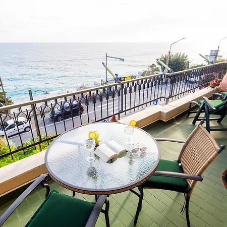 Il Risveglio Sul Mare -terrazza Panoramica * 圣雷默